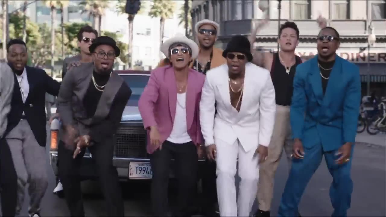 Mark Ronson - Uptown Funk ft. Bruno Mars