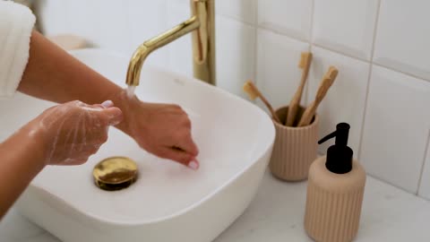 Contemporary Basin Taps