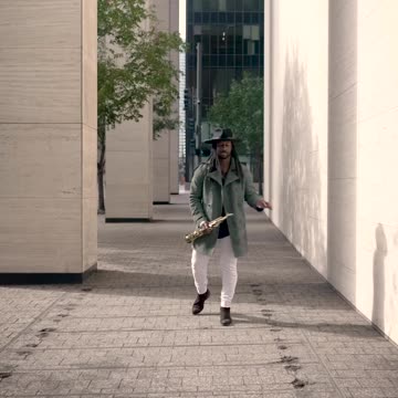 Carl Thomas ‘Emotional’ was begging for sax