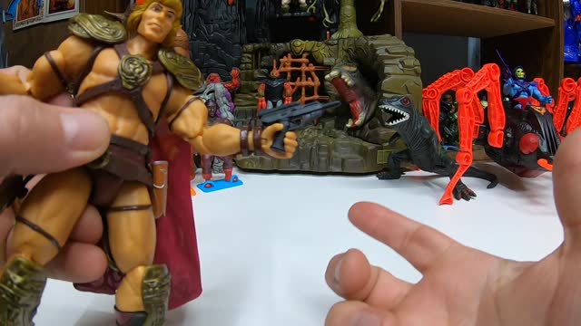 MOTU Masterverse Deluxe He-Man 1987 Masters Of The Universe Movie Edition Action Figure Review!