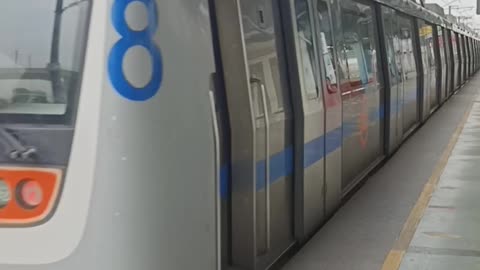 Delhi metro