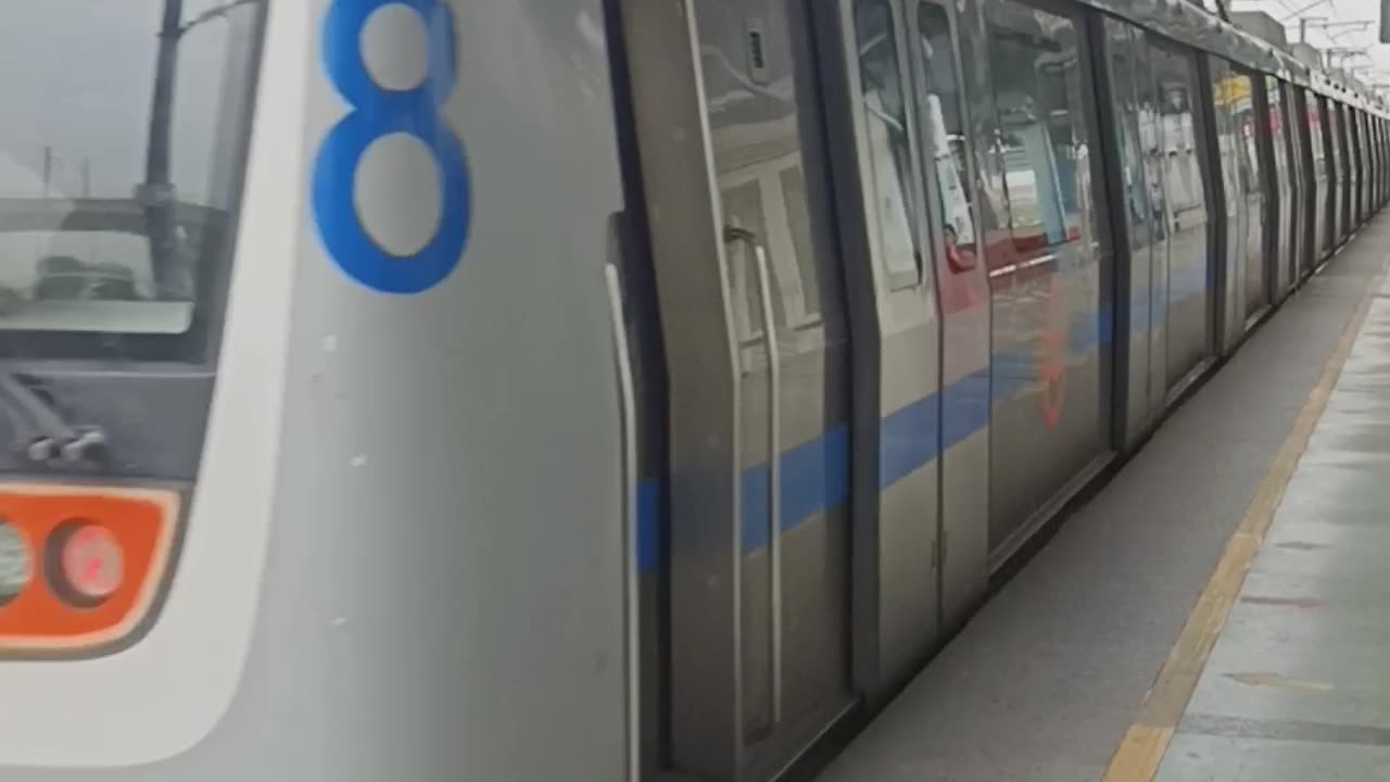 Delhi metro