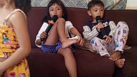 Kiddos time karaoke