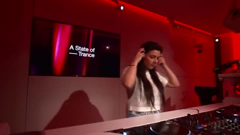 Laura van Dam - A State of Trance Special Guest Mix