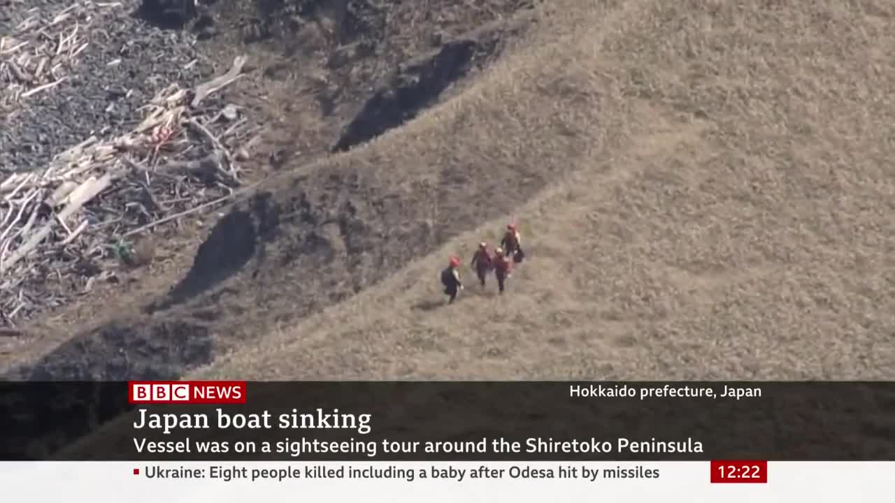 Ten confirmed dead from missing Japan tourist boat - BBC News