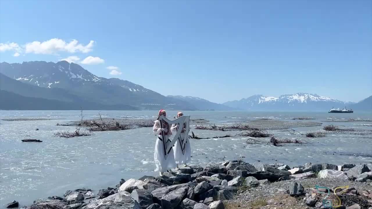 Celtic Christmas - I Saw Three Ships (Harp Twins)