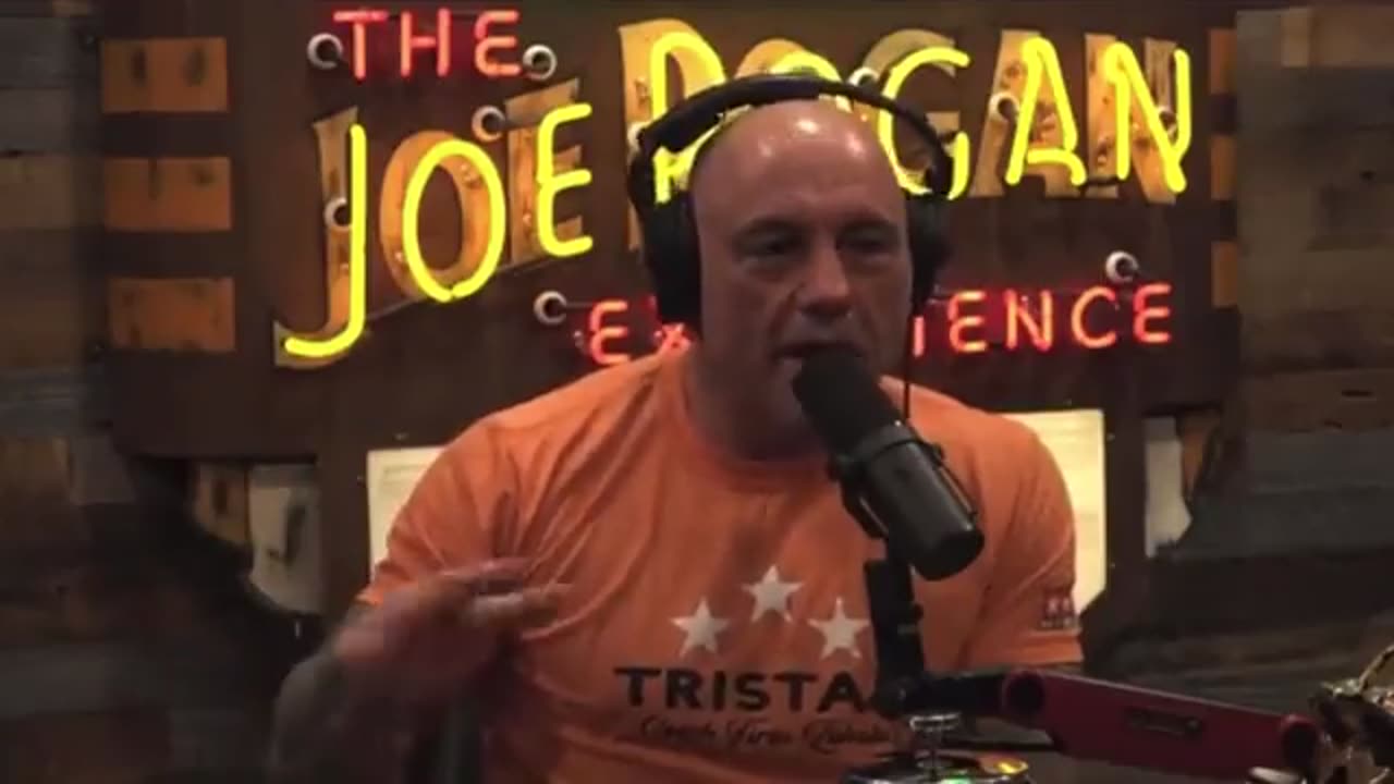 Podcast Discussiong With Joe Rogan & Russell Brand 🎙📰