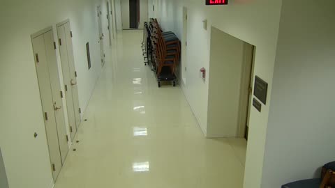 7092CVCLLSVC210Corridor_2021-01-05_01h20min00s403ms.mp4