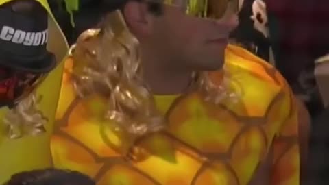 0158The costumes were out in full force at the