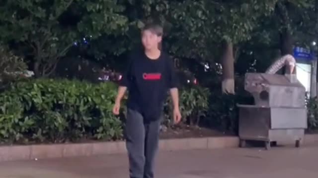 TY___ Z Daily night skating 🛹