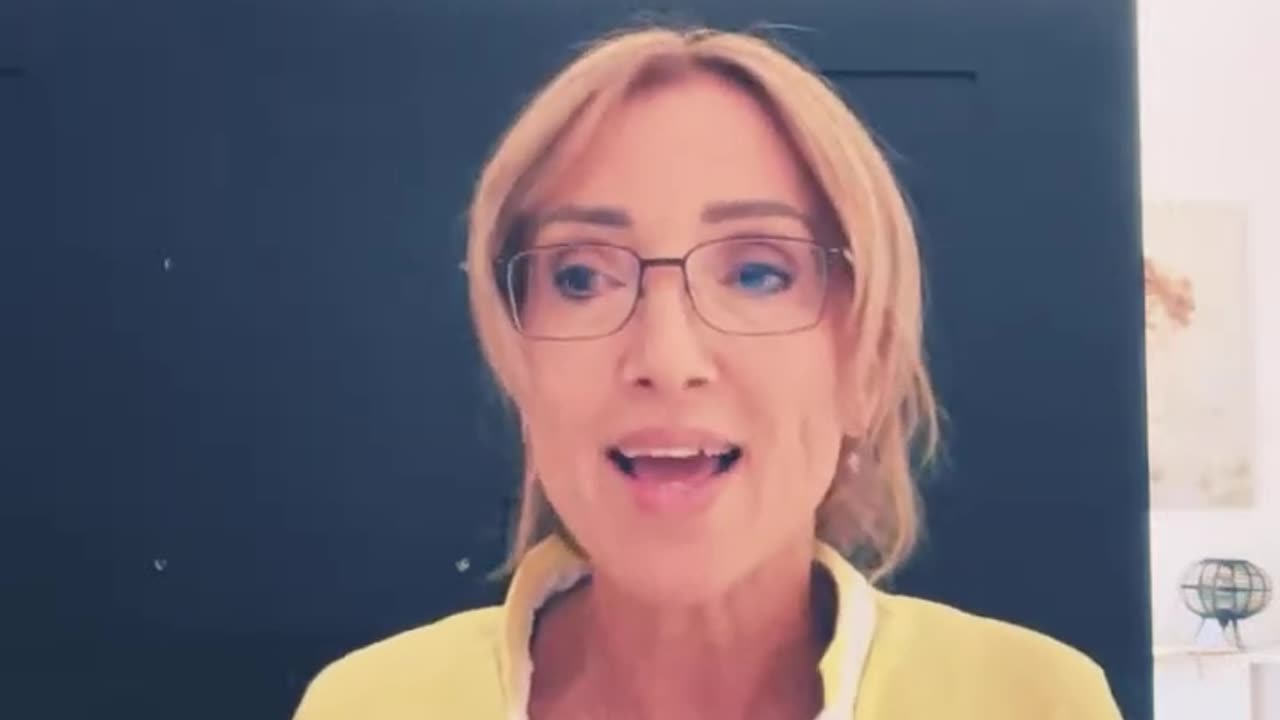 “EFFICACISSIMO MONOLOGO DELLA DOTTORESSA BARBARA BALANZONI, CUI ANDRANNO RICONOSCIUTI GRANDI MERITI, NON APPENA QUESTA 'REPUBBLICA DELLE BANANE' SARÀ FINITA!!”🇮🇹😉🥁