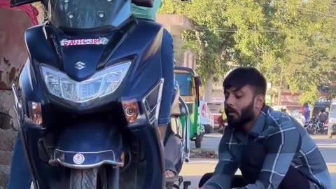 😂😂ladke ko khub mara 🤣🤣 funny video #viral #short #video #viralvideo #viral #shorts #trending #funny