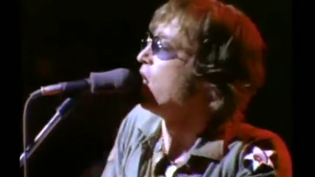 John Lennon - Madison Square Garden (New York City = 1972