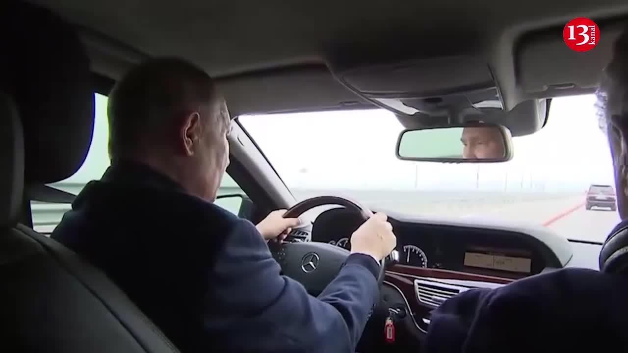 Viral Putin VISITED exploded Crimea bridge