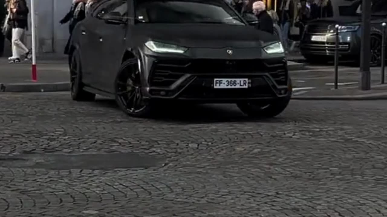 Black Matte Lamborguini Urus Spotted
