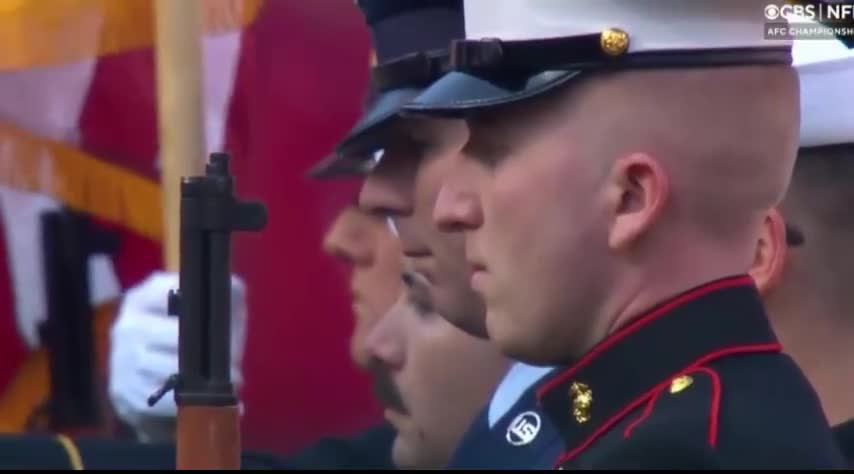 PATRIOTIC NFL Crowd Joins In National Anthem After Mic Problems