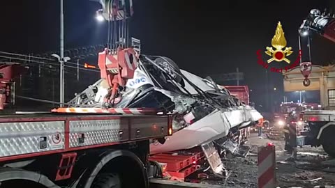 Le immagini dell'autobus precipitato a Mestre