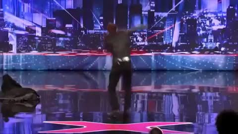 Incredible dance at talent show