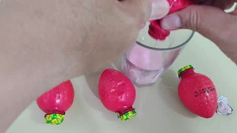 SATISFATORY VIDEO - BRAZILIAN STRAWBERRY YOGHURT