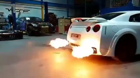 Nissan GTR show