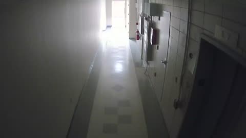 8801VZN01Elevator_2021-01-06_21h00min01s087ms.mp4