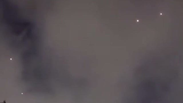 LOS ANGELES A FORMATION OF ILLUMINATING UFO's CHARIOTS OF GOD 🕎Isaiah 66;15-18 YAHAWASHI ON THE WAY