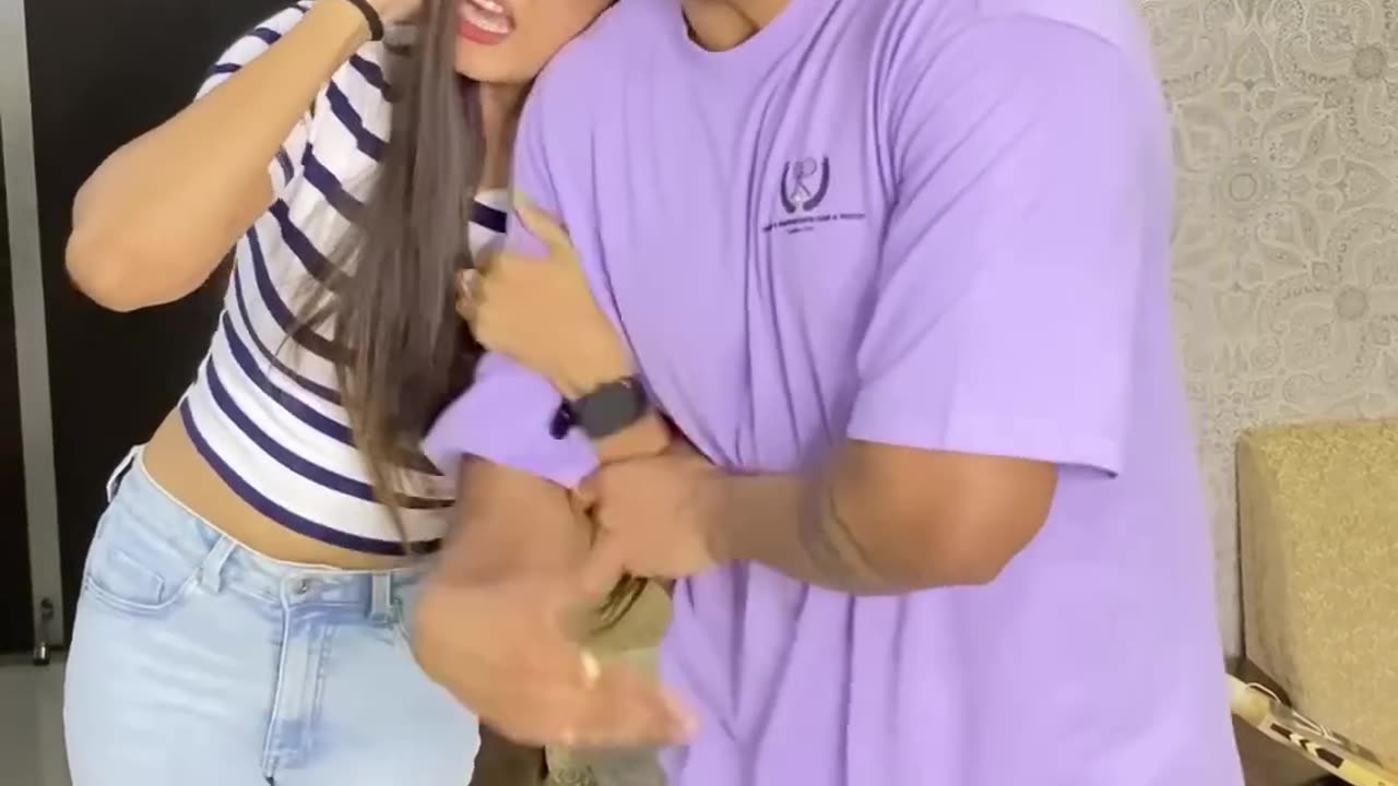 Kya sare bhai aise he hoote hai ?🤪tag your siblings😬(brothers love❤️