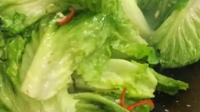 Stir-fry lettuce