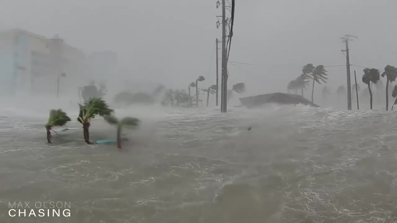 15ft Storm Surge Washes Away Homes in Ft. Myers Beach During Hurricane Ian.