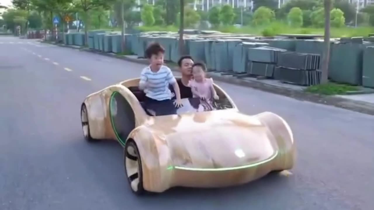 Dad’s Workshop Miracle: The Wooden Apple Car! 🍎🚗👨‍👧‍👦🛠️❤️🌟