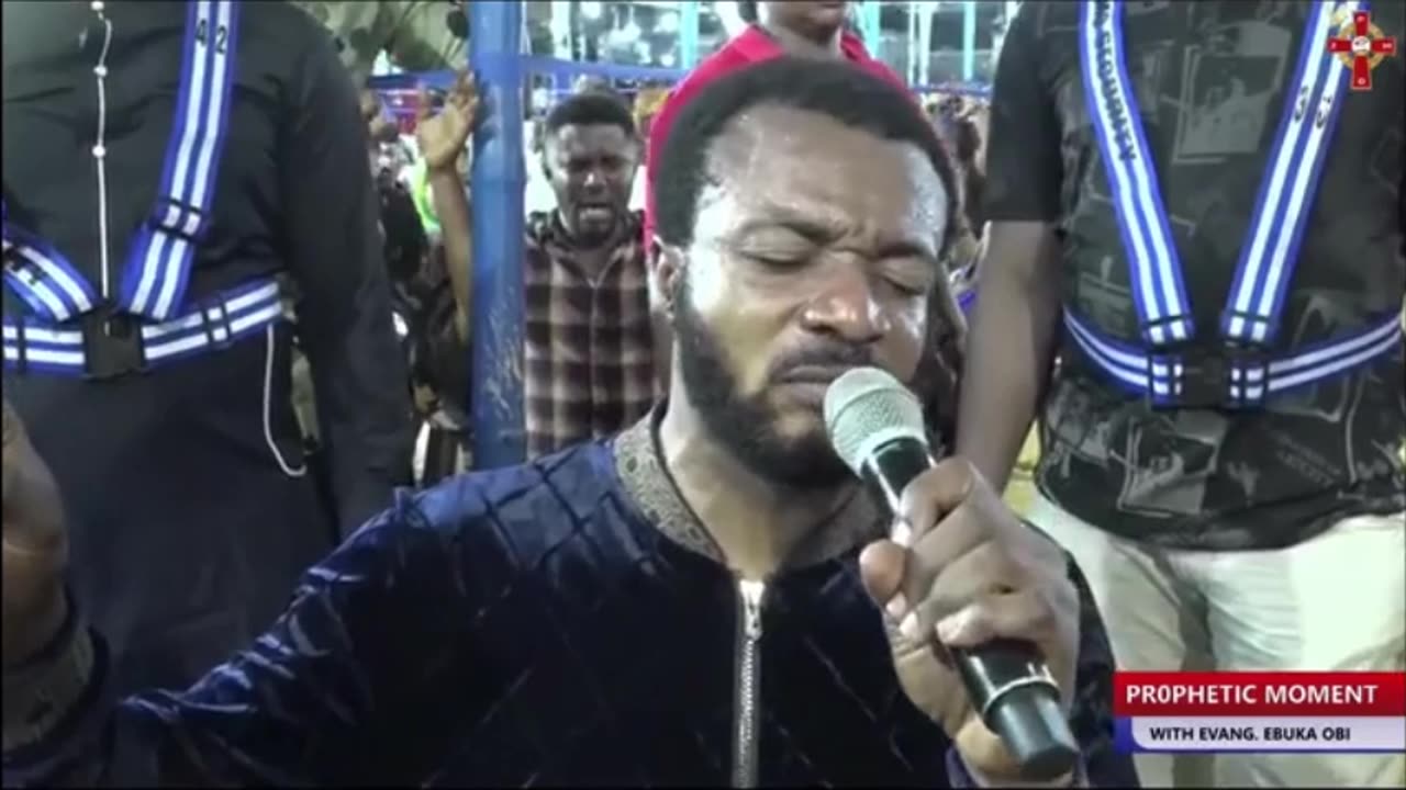 PROPHET EBUKA OBI WALK ON HIS KNEEL THAT GOD MUST INCREASE, BUT I MUST DECREASE