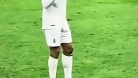 Messi fans chanting Messi’s name while Ronaldo’s in a field of play!