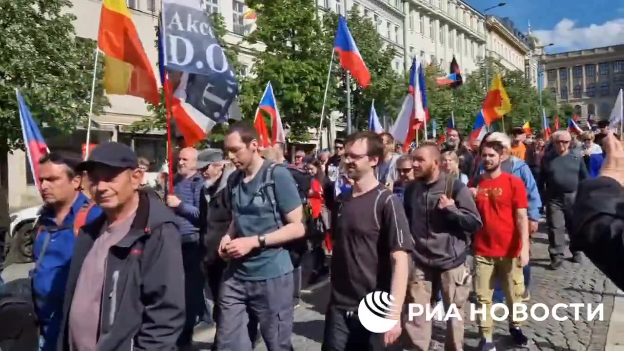 Ria Novosti o demonstraci v Praze 6.5. 2023