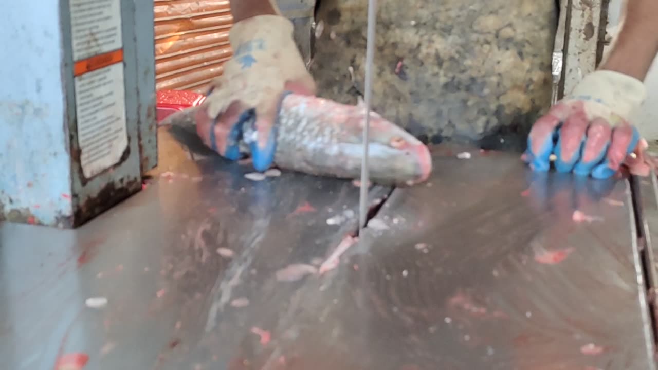 Fast Fish Cutting Skills l Mrigal Fish Cutting Expert Cutter In Fish Market