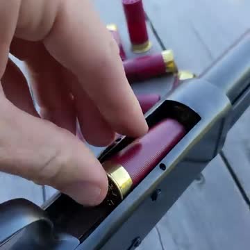 "Beginner's Guide to Shotgun Handling, Inserting Cartridges, and Firing"