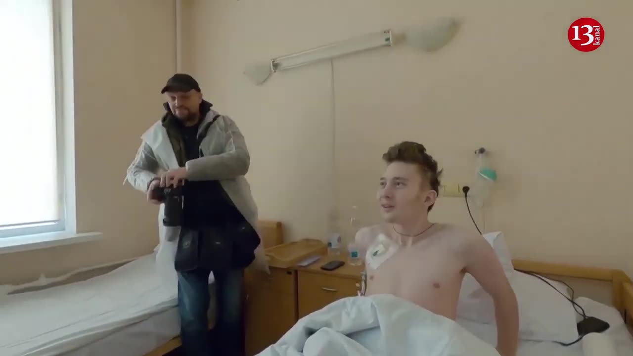 Zelenskiy visits wounded soldiers in Lviv region hospital