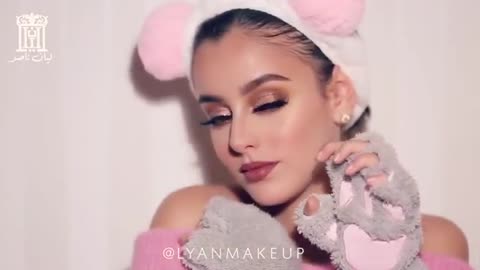 Video tutorial for applying blush in a beautiful way