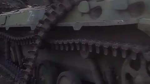 Ukrainians Strip a Trophy BMP of Anything of Use