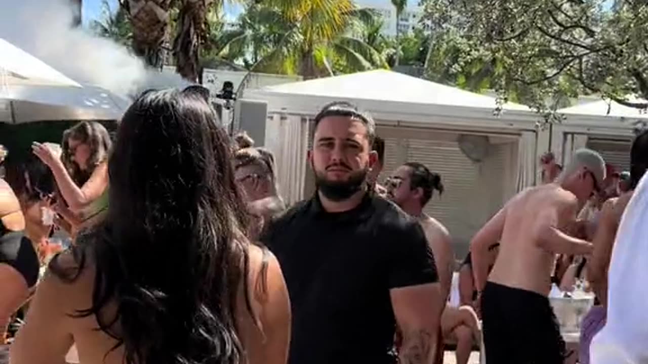 Sexiest couple in Miami