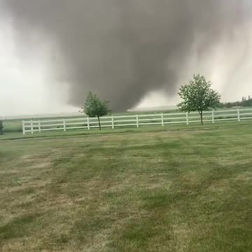 Canadian Government is using Chemtrails and Haarp in airspace to cause climate cha...