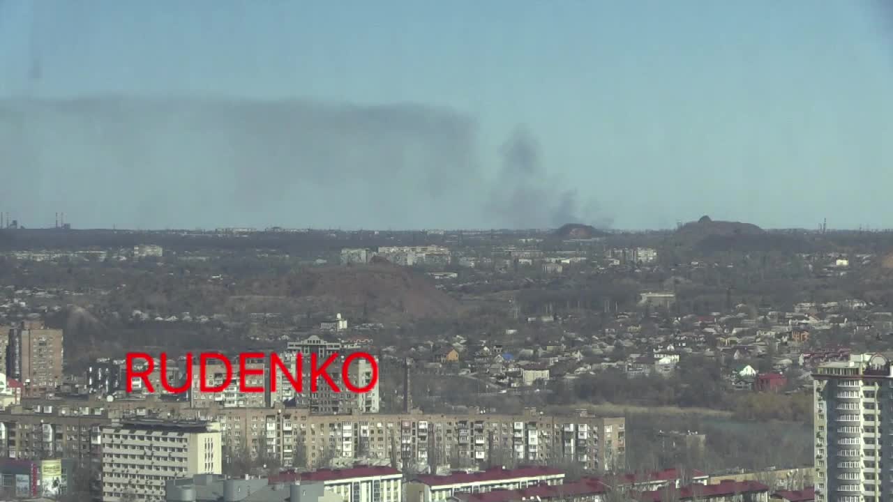 The outskirts of Makiivka, a fire as a result of shelling