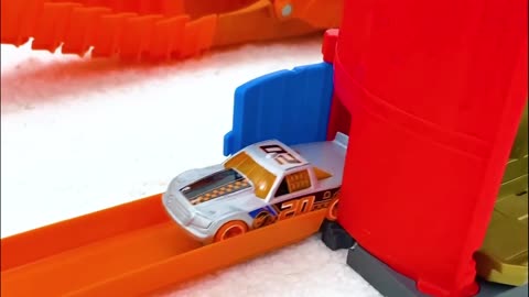 Vlad and Niki pretend play Ultimate Garage _ Hot Wheels City _ with Masti club