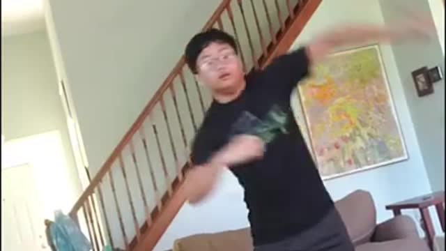 Guy Shows Amazing Speed With Bo