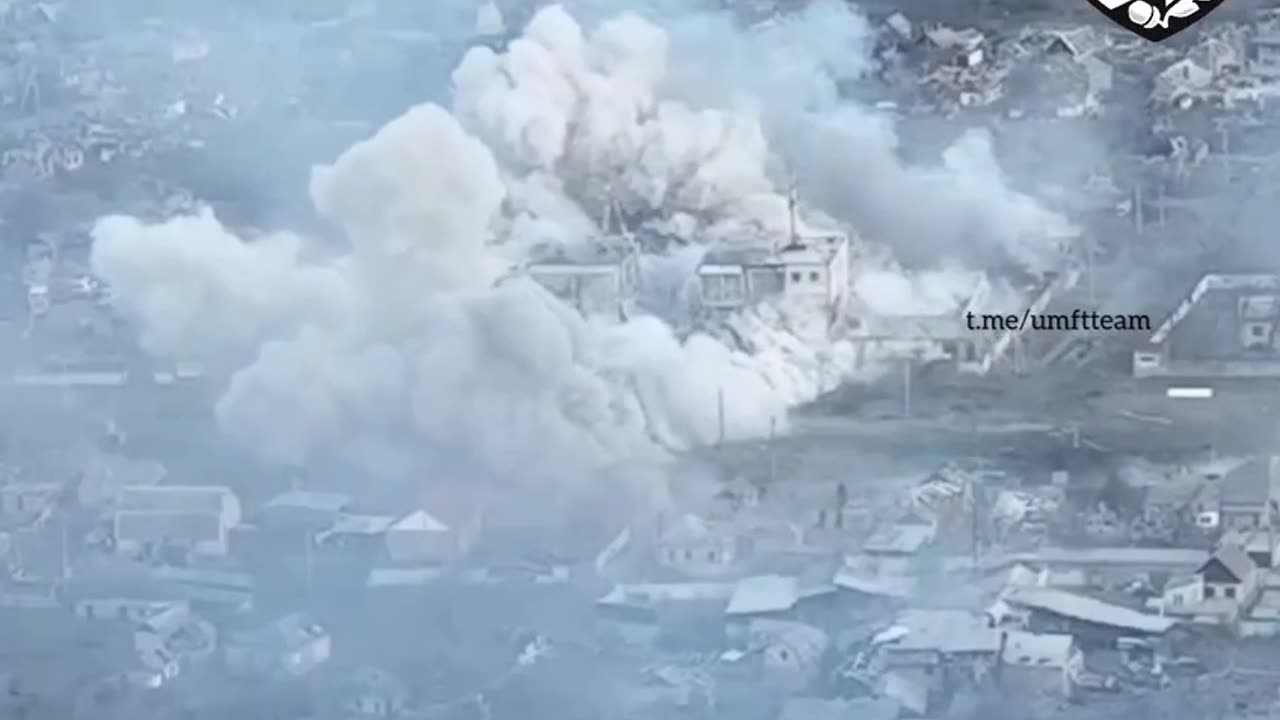 🦅 The 93rd lures and destroys a group of Russians that entered the middle of the building.