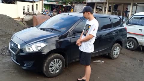 DATSUN GO BLACK