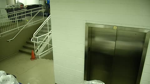 7110CVCULElevator#3Lobby_2021-01-06_18h40min01s673ms.mp4
