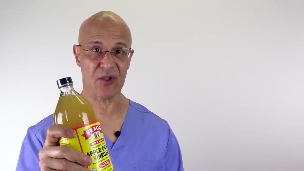 8 WRONG Unhealthy Ways You Might Be Drinking Your APPLE CIDER VINEGAR!