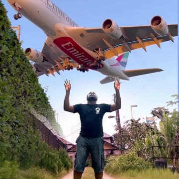 Summer freeze with Emirates 380 ✨️ #aviation #planesspotting #a380 #Emiratesairways