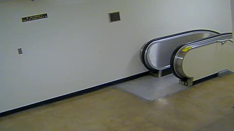 3060RHOBG3EscalatorSouthofSubway_2021-01-05_02h20min00s660ms.mp4