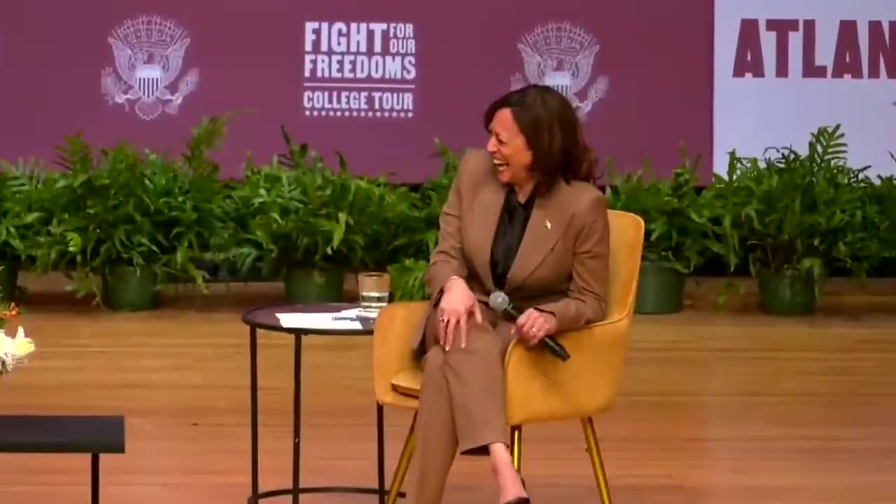 Kamala Brings Up Her Obsession With Venn Diagrams AGAIN